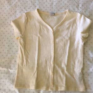 Plain button Cream top